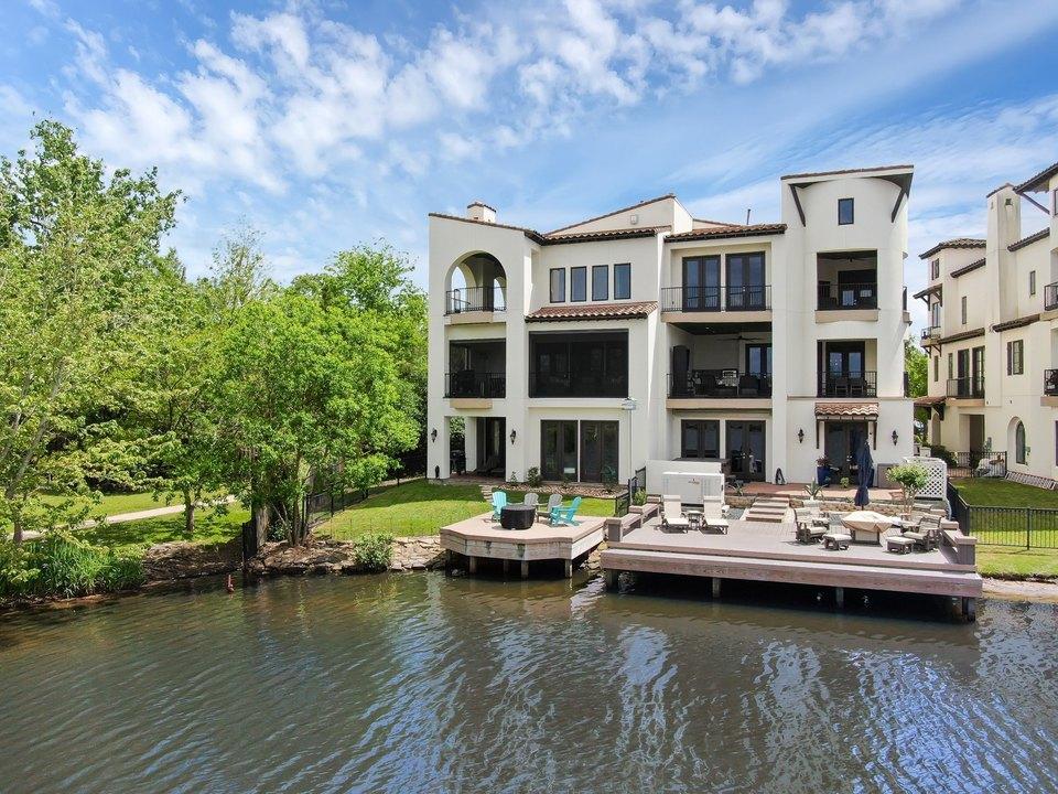The Woodlands residential street view — Houston TX